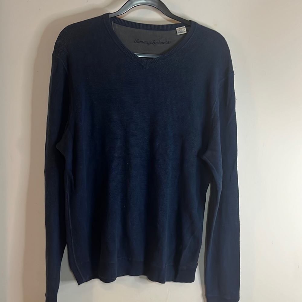 Tommy Bahama Men's Lightweight V-Neck Sweater L